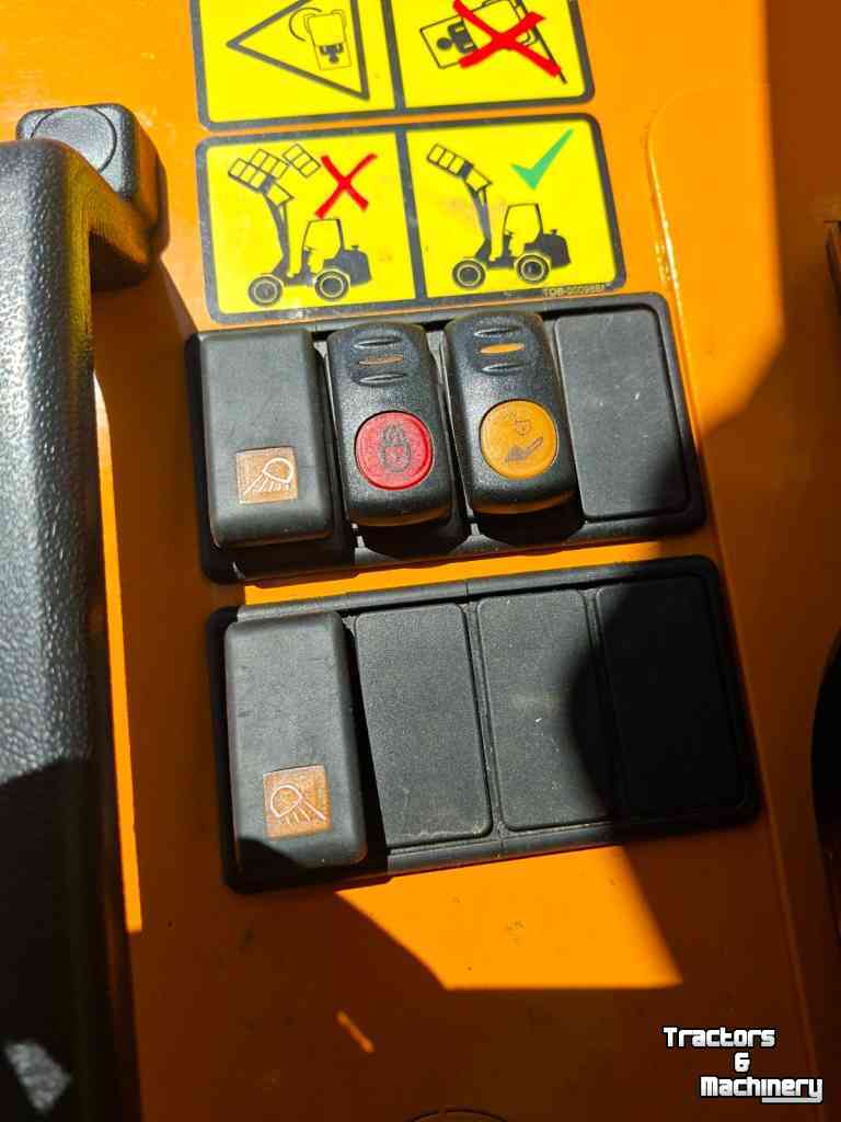 Chargeuse sur pneus Giant G1200