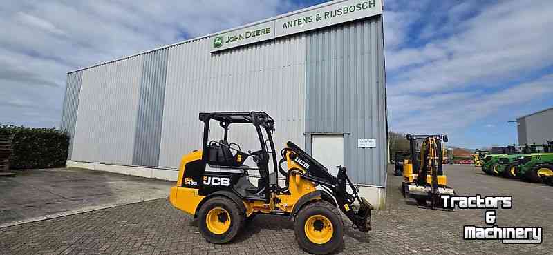 Chargeuse sur pneus JCB 403