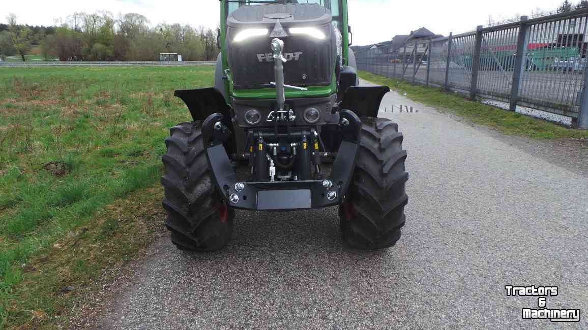 Tracteur pour vignes et vergers Fendt 211/210/209/208 V/F/P Fronthef smalspoor