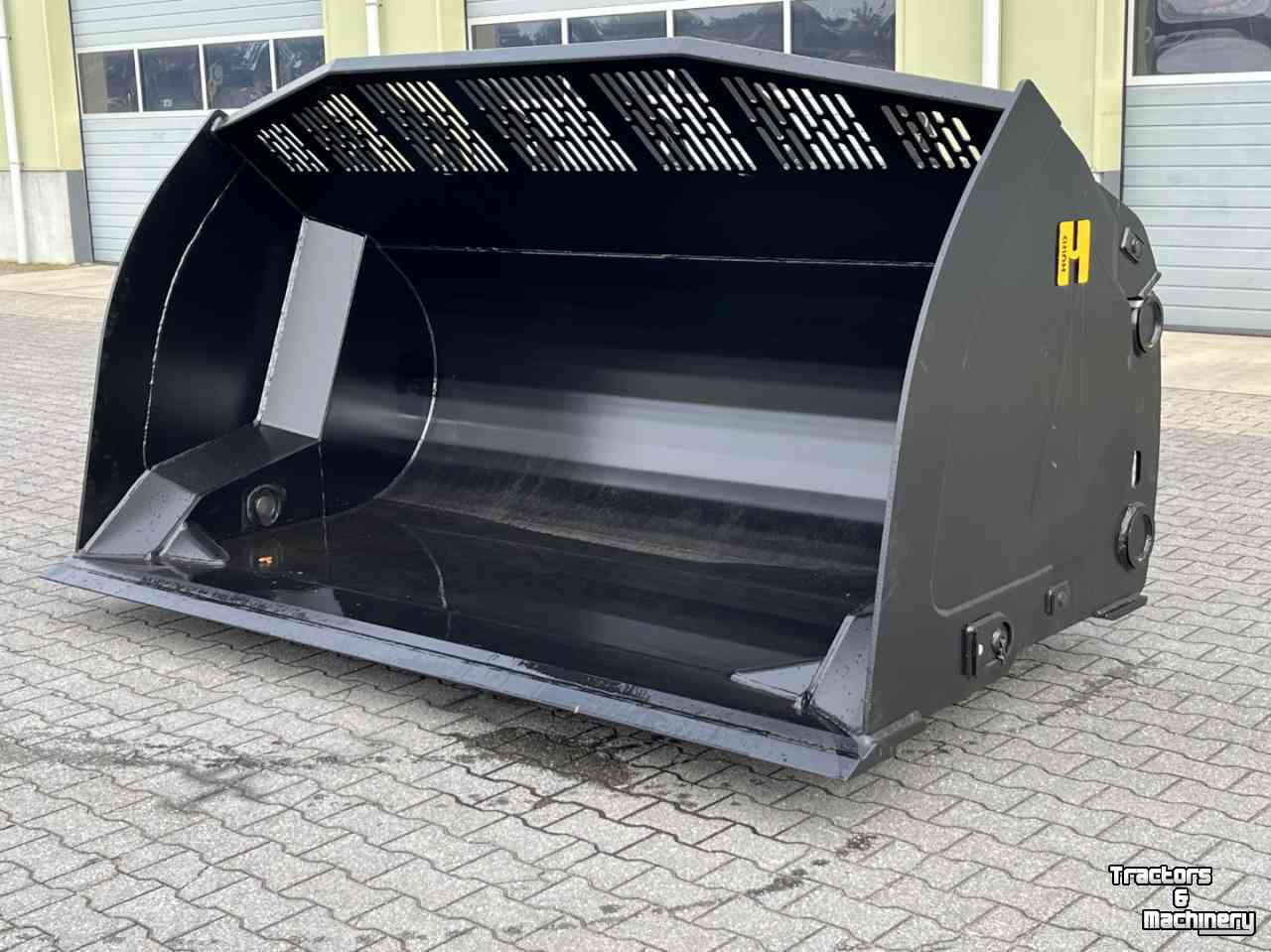 Godets à haut déversement  Hoogkiepbak shovel 4000 ltr
