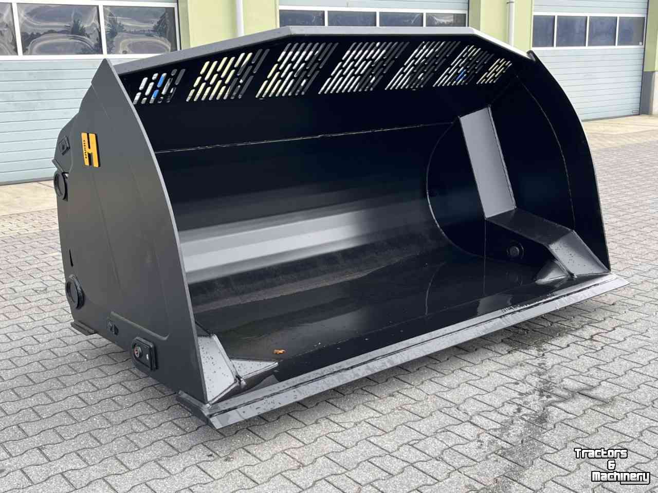Godets à haut déversement  Hoogkiepbak shovel 4000 ltr