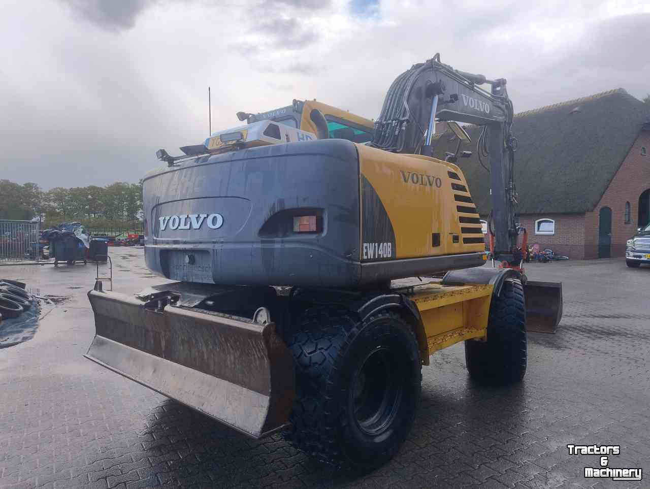 Pelleteuse Volvo EW140B