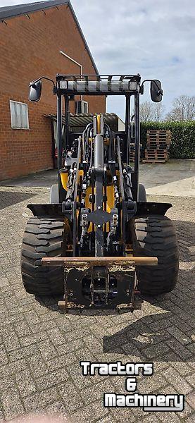 Chargeuse sur pneus JCB 403