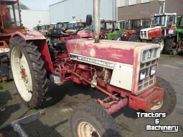 Tracteurs International 633
