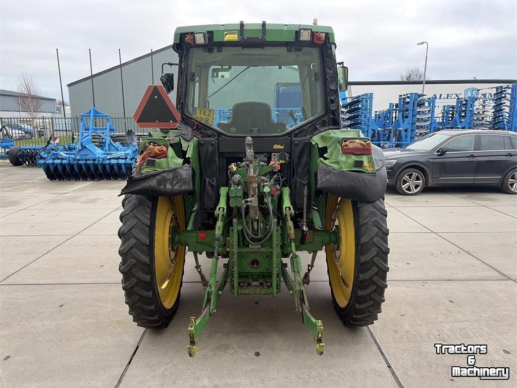Tracteur John Deere 6110 PowerQuad