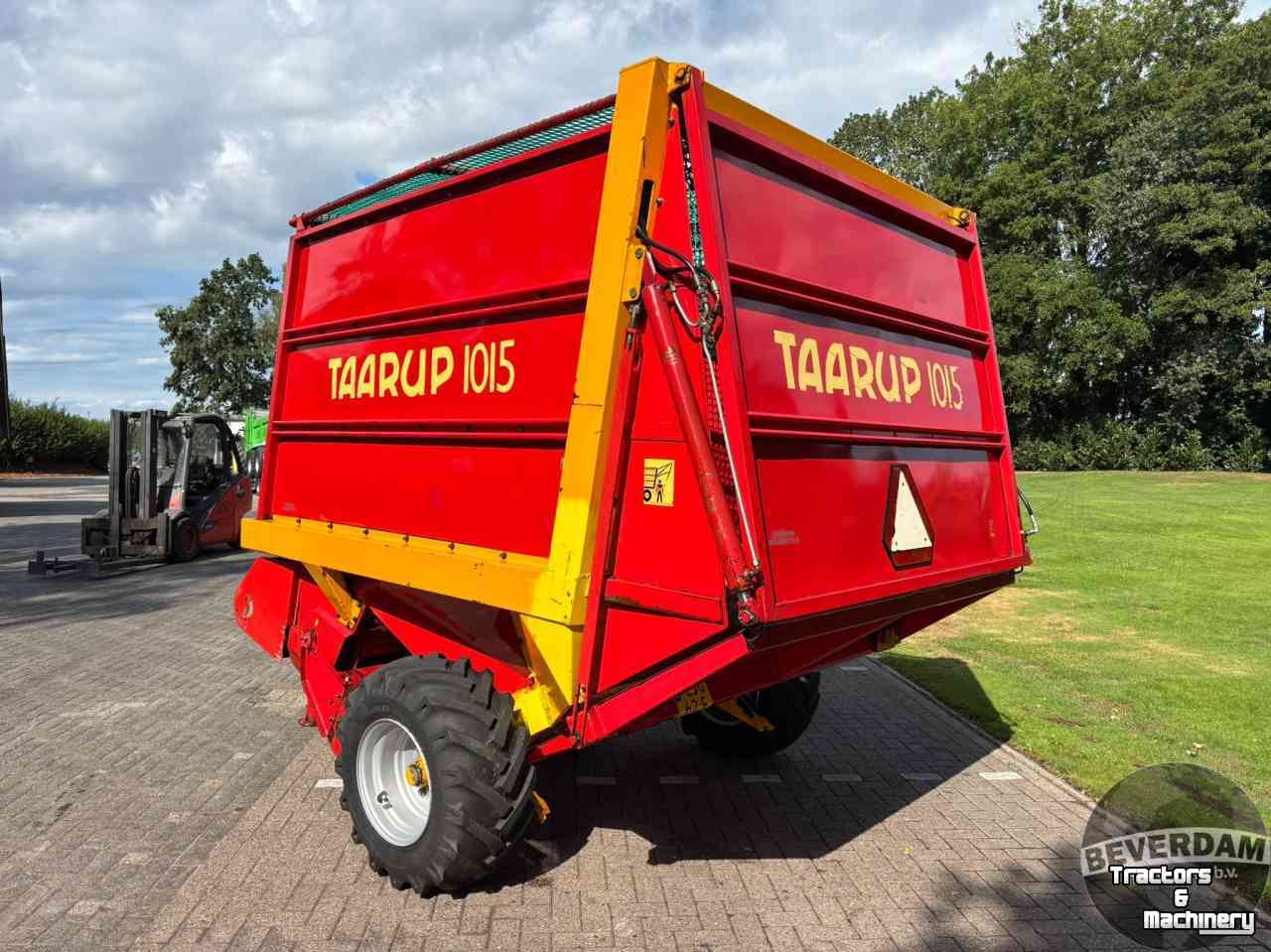 Autochargeuse Taarup 1015