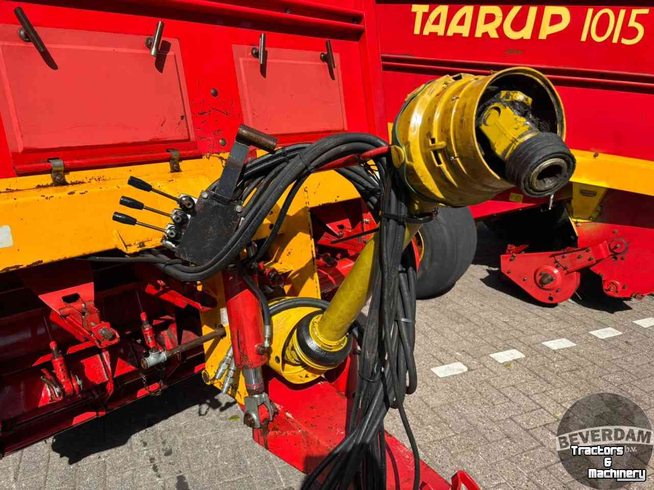 Autochargeuse Taarup 1015