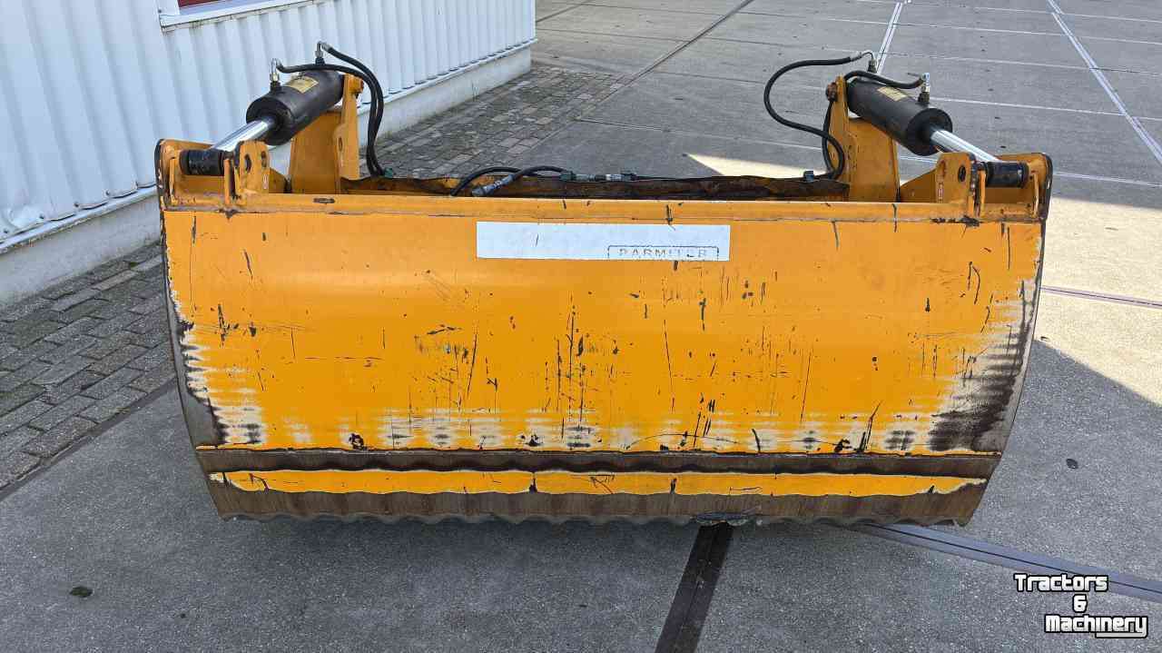 Coupe-blocs d'ensilage Shelbourne Shear Grab SG 300 kuilhapper