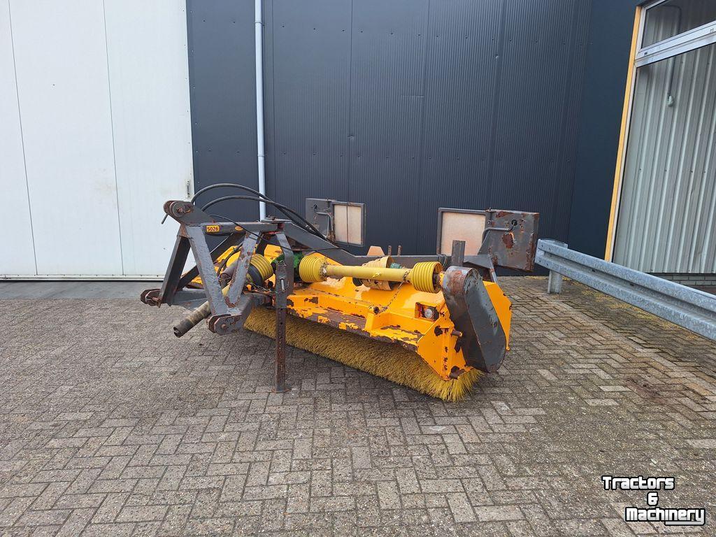Balayeur Holaras TURBO A-250