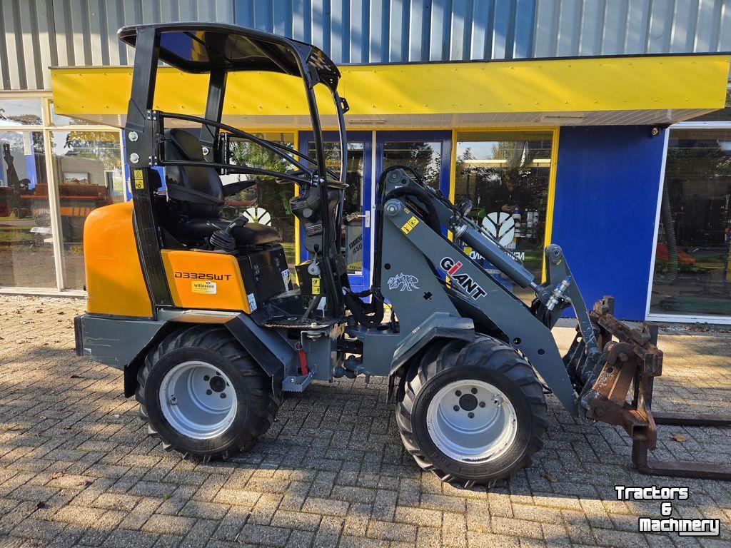 Chargeuse sur pneus Giant D332SWT