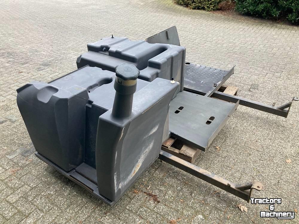 Pièces d‘occasion diverse Claas Jaguar 494 brandstoftank compleet met onderbouw