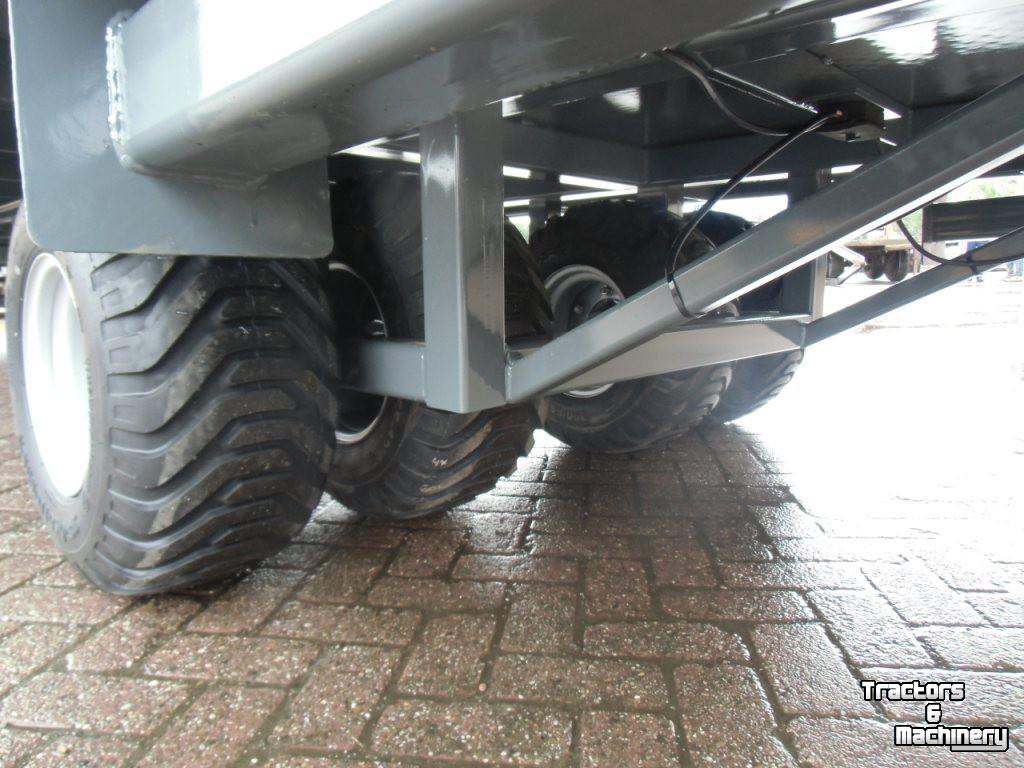 Remorque porte-machines Agomac Stratenmakers wagen