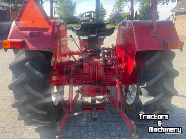 Tracteurs International 844-S