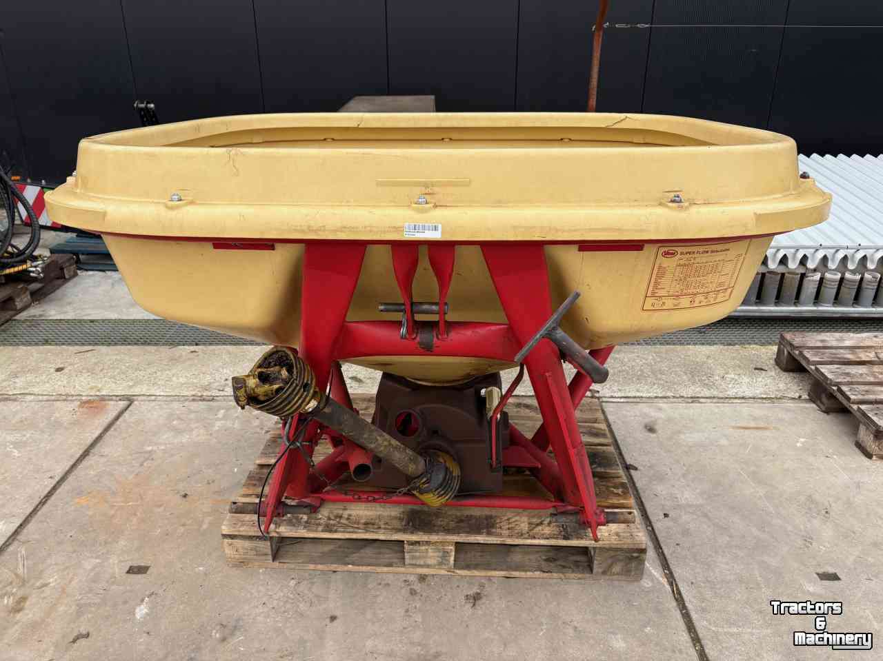 Distributeur d‘engrais Vicon Pendelstrooier