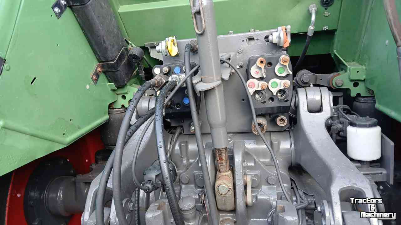 Tracteur Fendt 820 Vario TMS