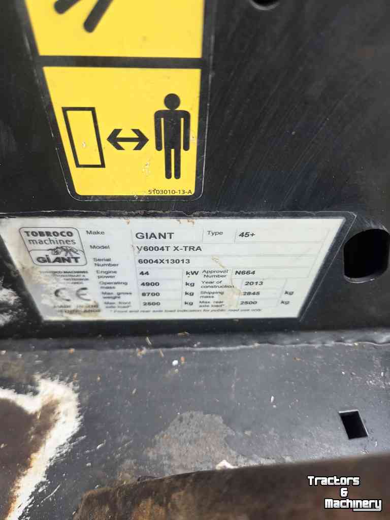 Chargeuse sur pneus Giant V6004T X-tra
