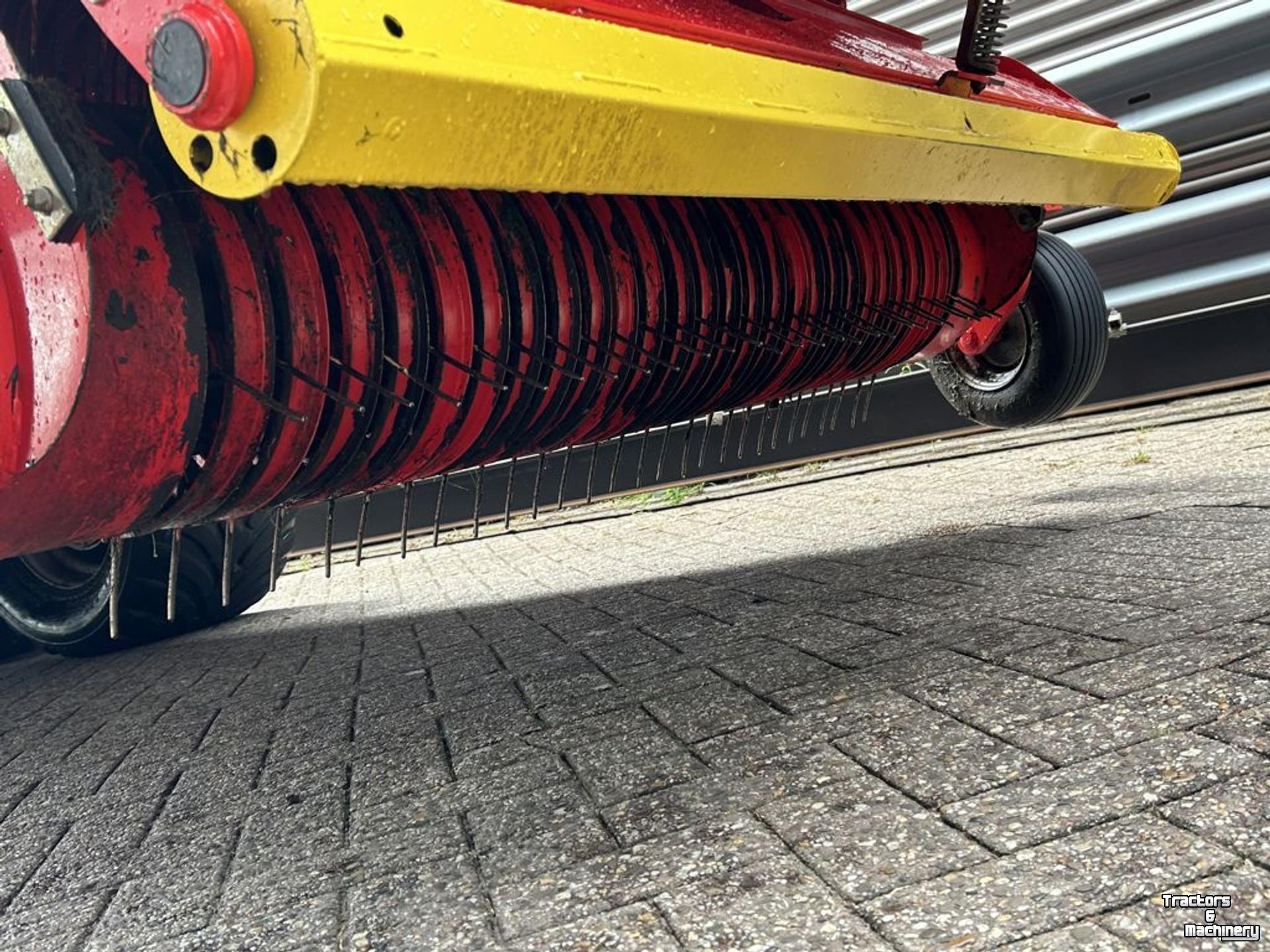 Autochargeuse Pottinger FARO 4000 D