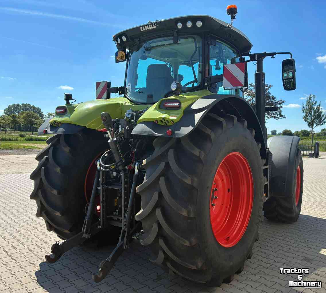 Tracteur Claas Axion 830 C-Matic First Claas