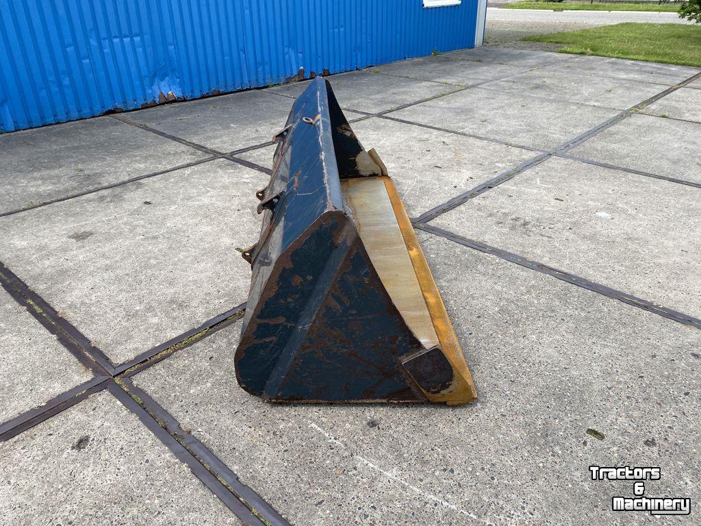 Godets chargeur Stoll Schepbak 220
