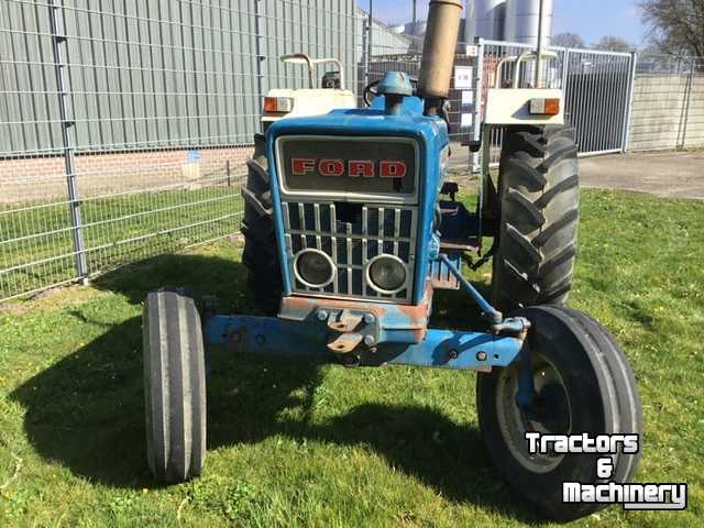 Tracteurs Ford 4000