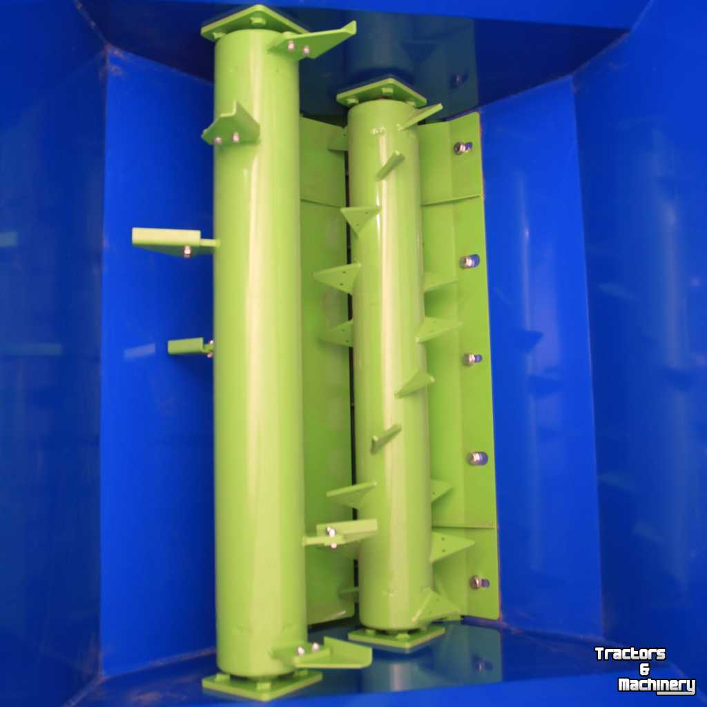 Épandeur de sciure pour des logettes Ceres CBS 1300