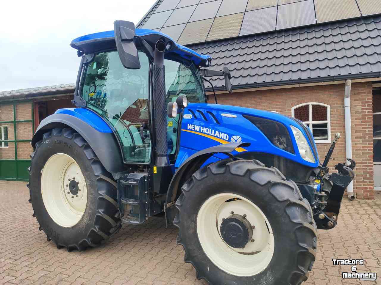 Tracteur New Holland T5.140 AC VERKOCHT