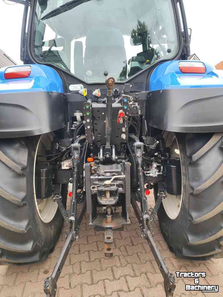 Tracteur New Holland T5.140 AC VERKOCHT