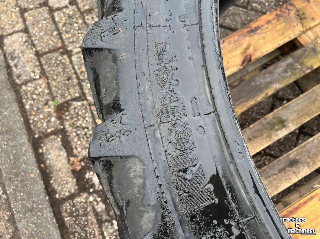 Roues, Pneus, Jantes, Barillets Jumelage Kleber 203/95R48 set