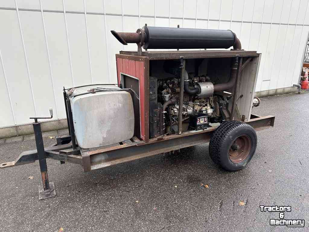 Pompe d‘irrigation Rovatti Rovatti irrigatiepomp met Daf-motor en Elcos-beveiligingscomputer.