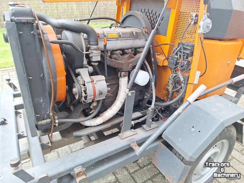 Déchiqueteuse de bois Tunnissen 222 MS