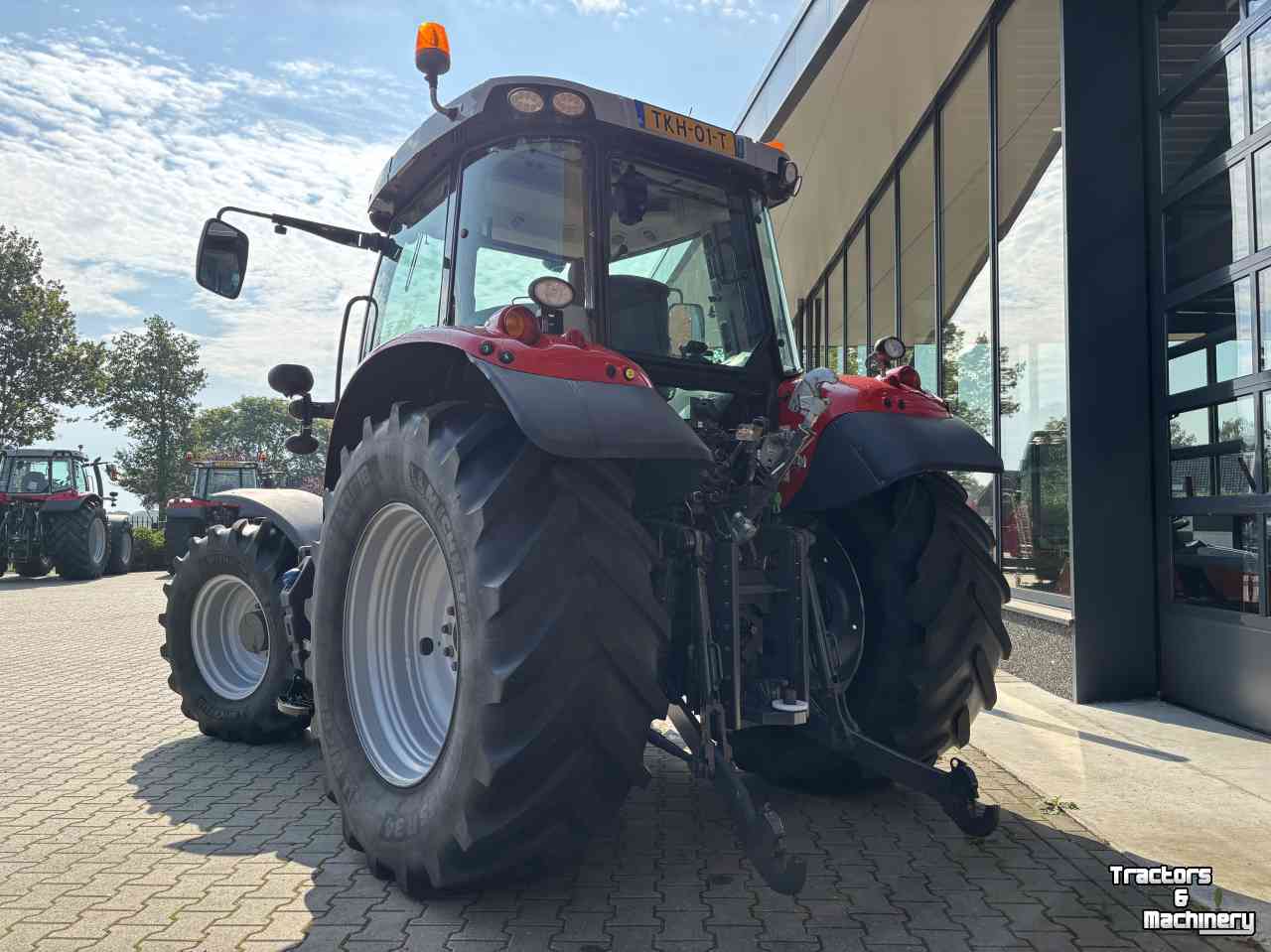 Tracteur Massey Ferguson 5711 SL Dyna- 4 Efficiënt