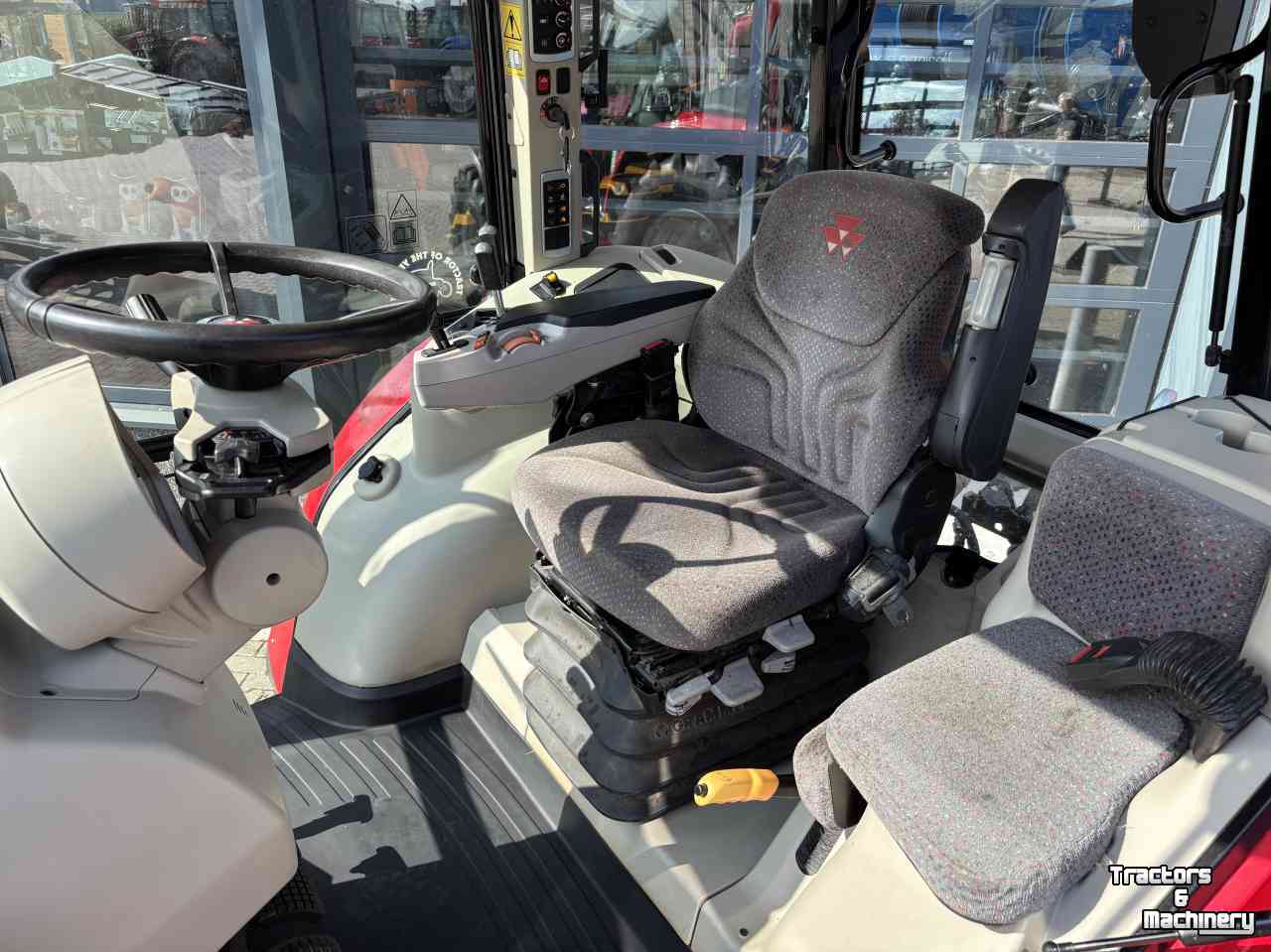 Tracteur Massey Ferguson 5711 SL Dyna- 4 Efficiënt