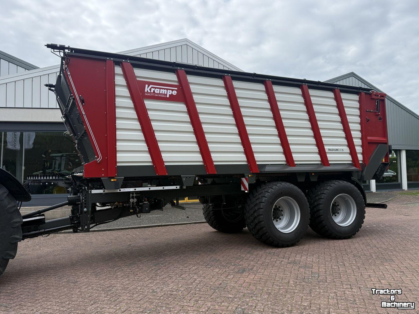 Autochargeuse Krampe Radium 830 silagewagen