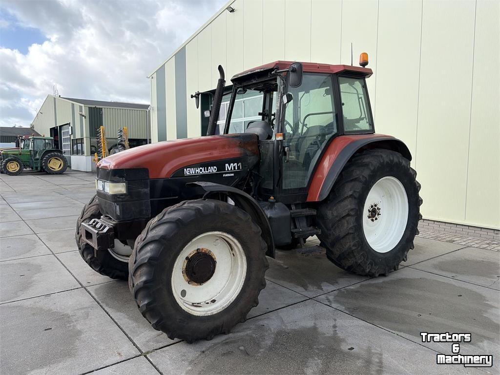 Tracteur New Holland 8160