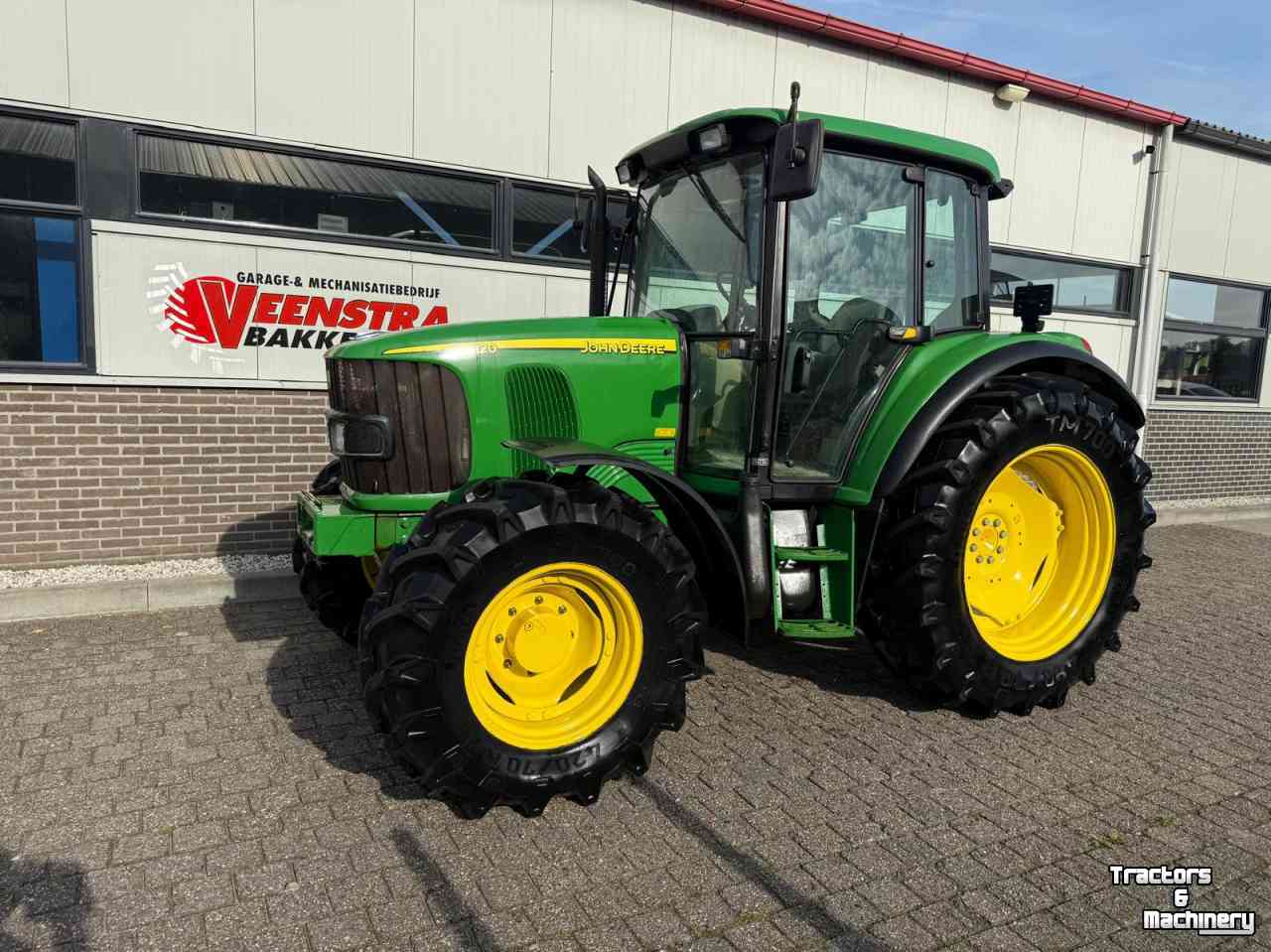 Tracteur John Deere 6120 SE