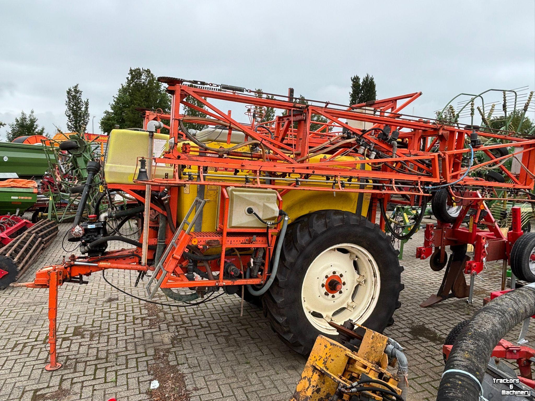 Pulvérisateur porté Douven G 3061 GP4 Spuit