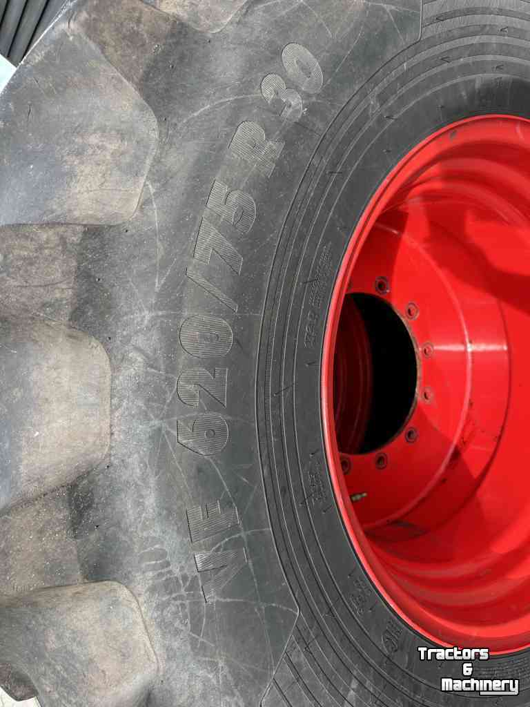 Roues, Pneus, Jantes, Barillets Jumelage Vredestein 800/70R38 & 620/75R30