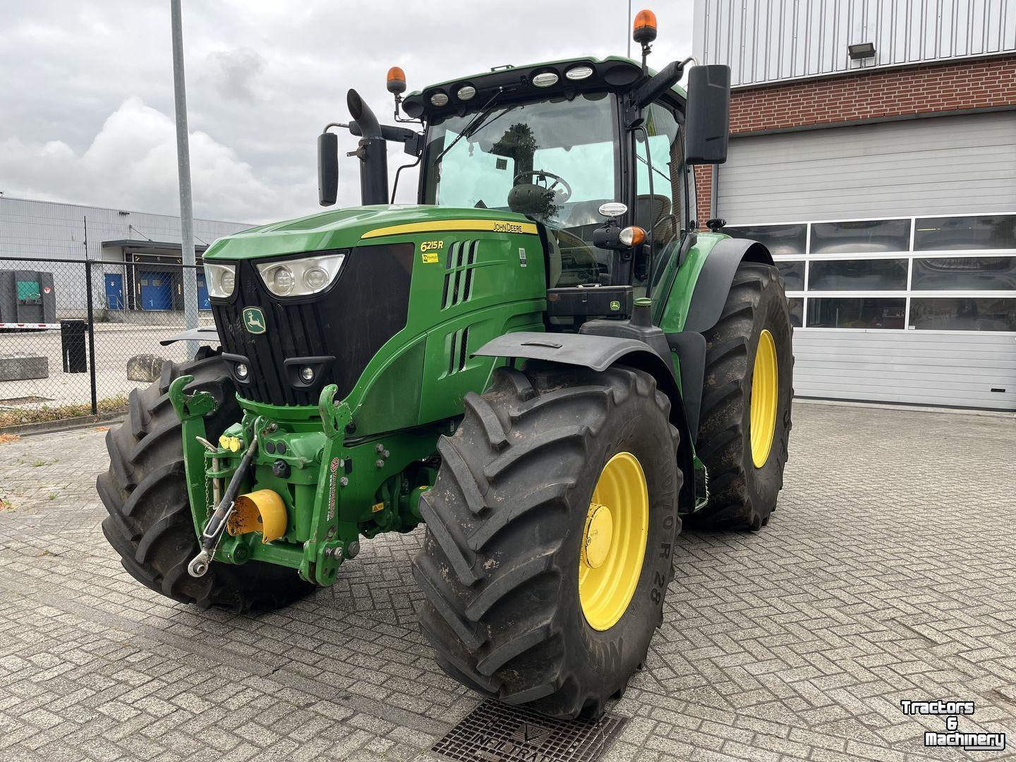 Tracteur John Deere 6215R