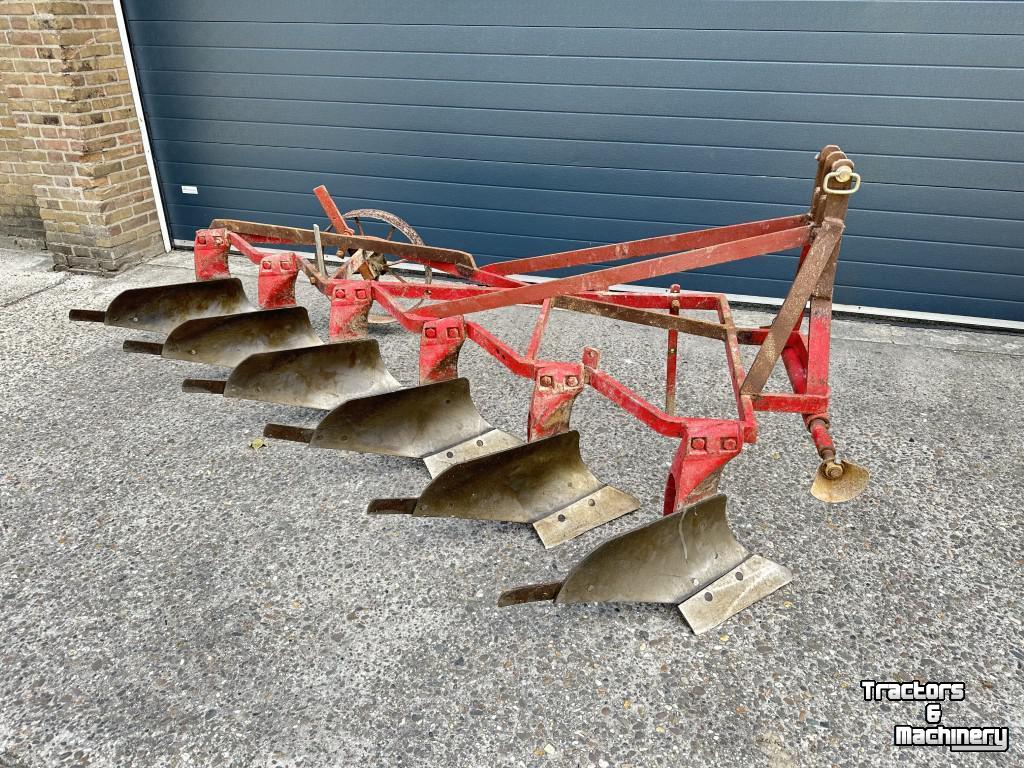 Charrues  STOPPELPLOEG
