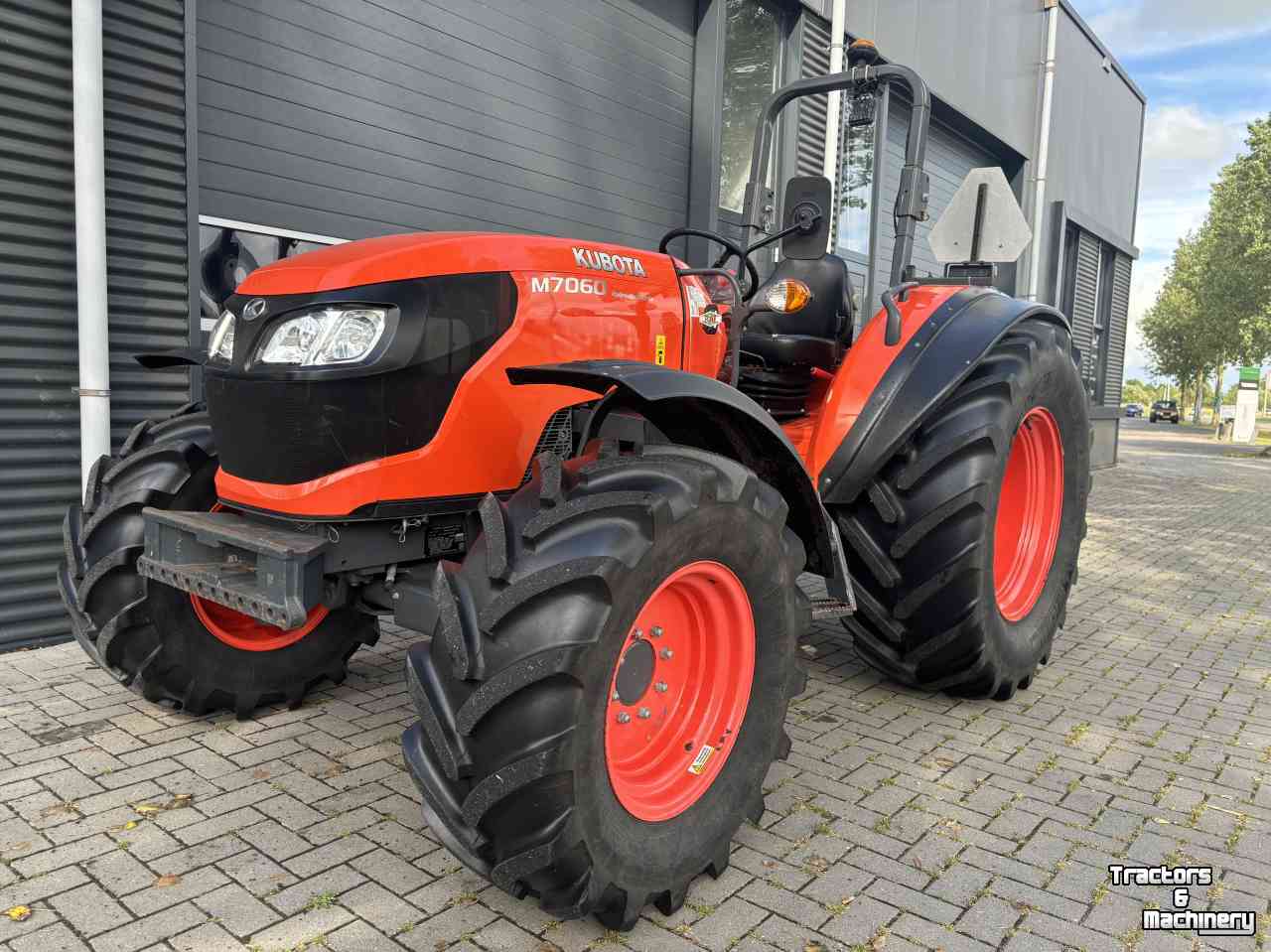 Tracteur Kubota M7060 hydraulic shuttle