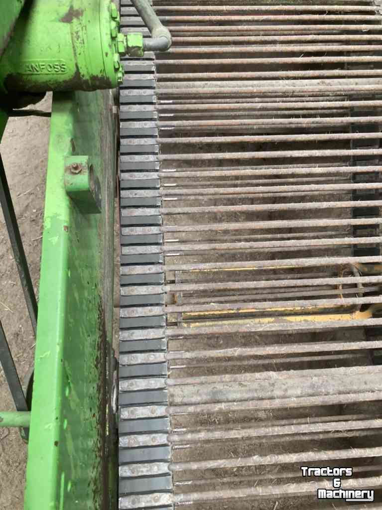 Arracheuse de pommes de terre Riecam AVR 230 | voorraadrooier | Axiaal  | 4 rijen | zwadrooier
