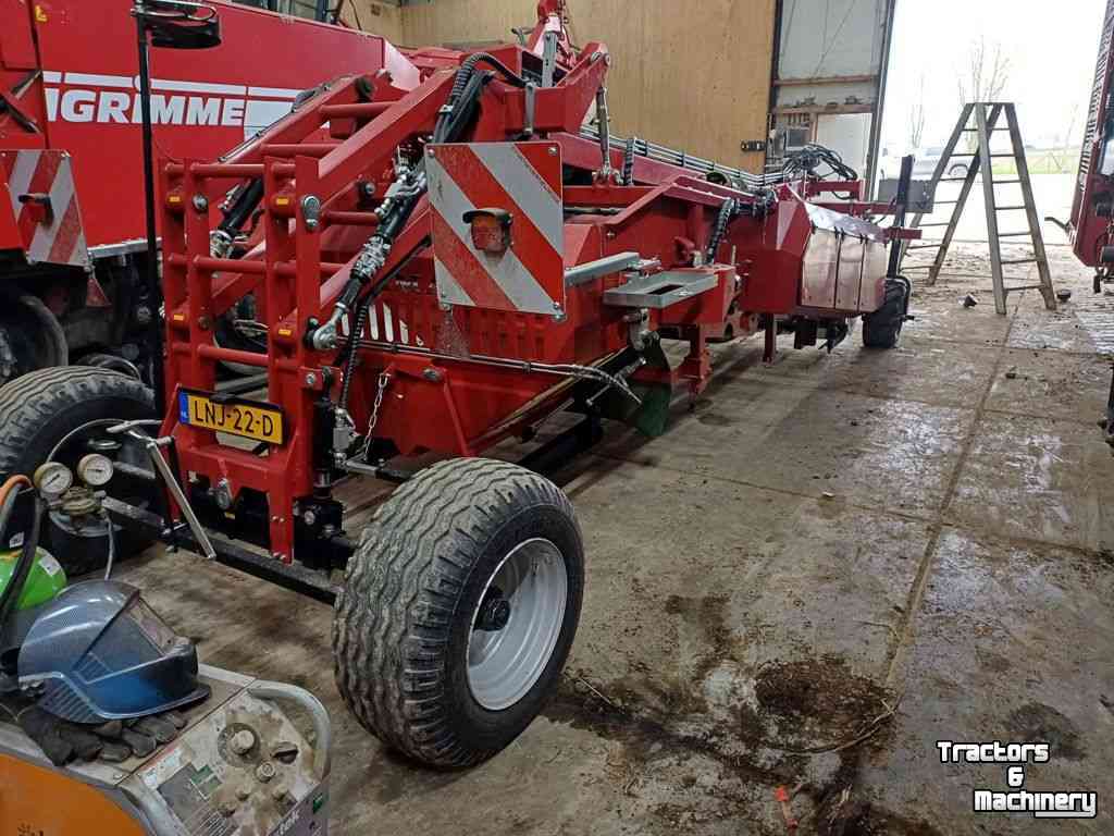 Arracheuse de pommes de terre VSS UIENROOISET Amac VRU-1700