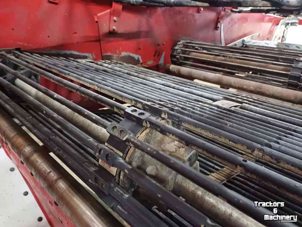 Arracheuse de pommes de terre VSS UIENROOISET Amac VRU-1700
