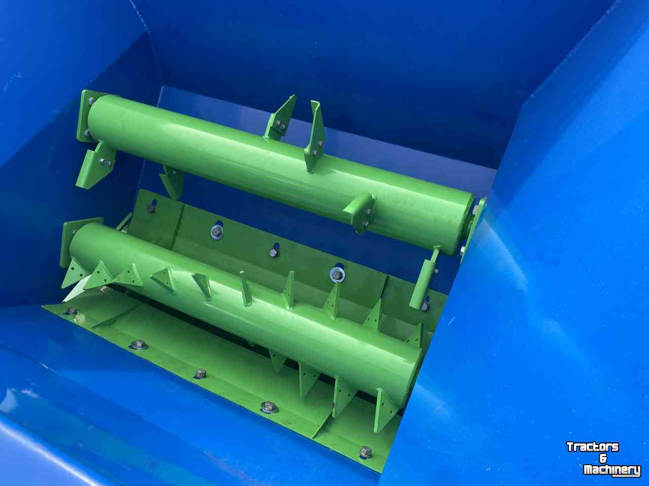 Épandeur de sciure pour des logettes Ceres CBS-1300