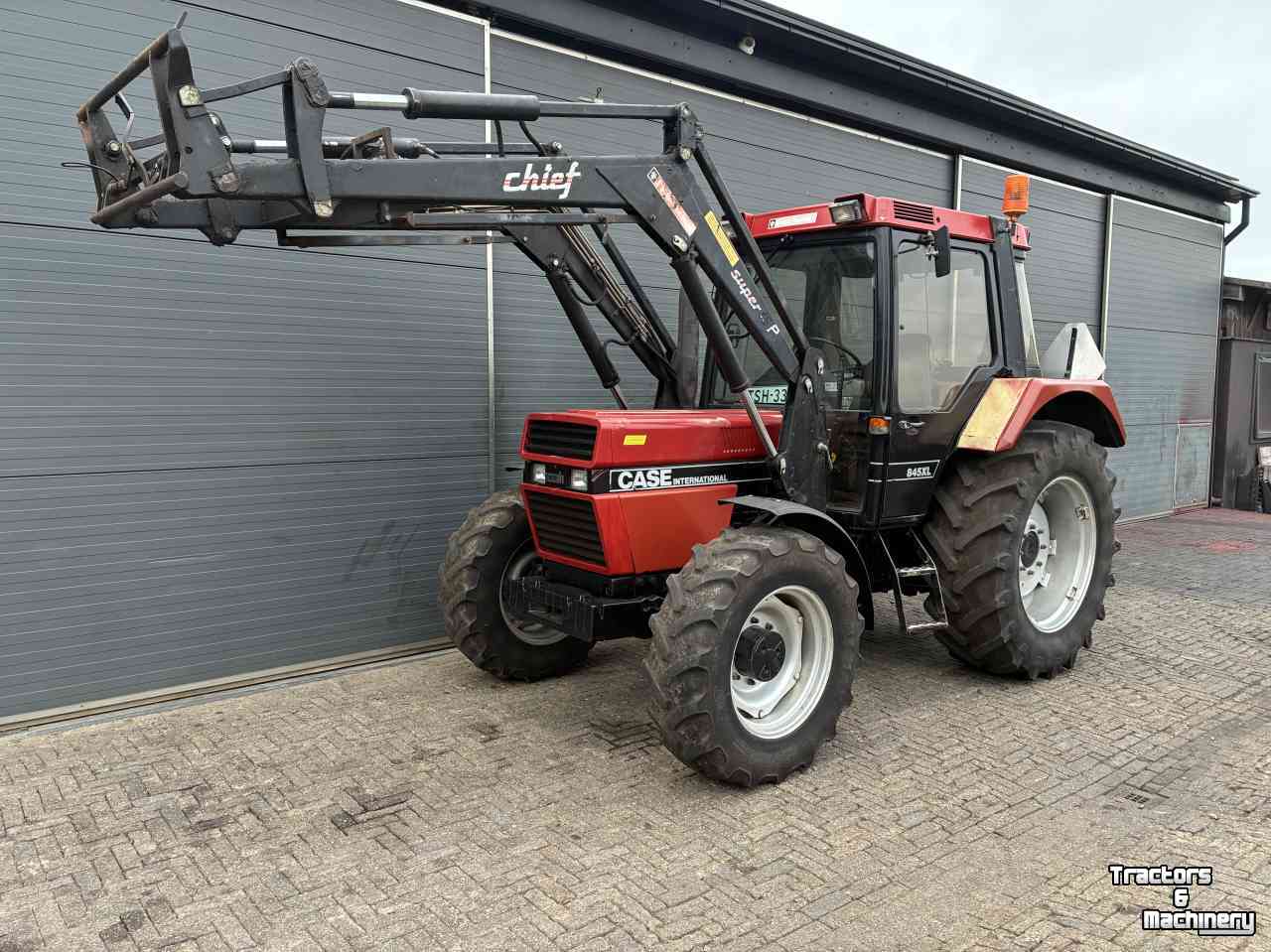Tracteur Case-IH 845 XLA