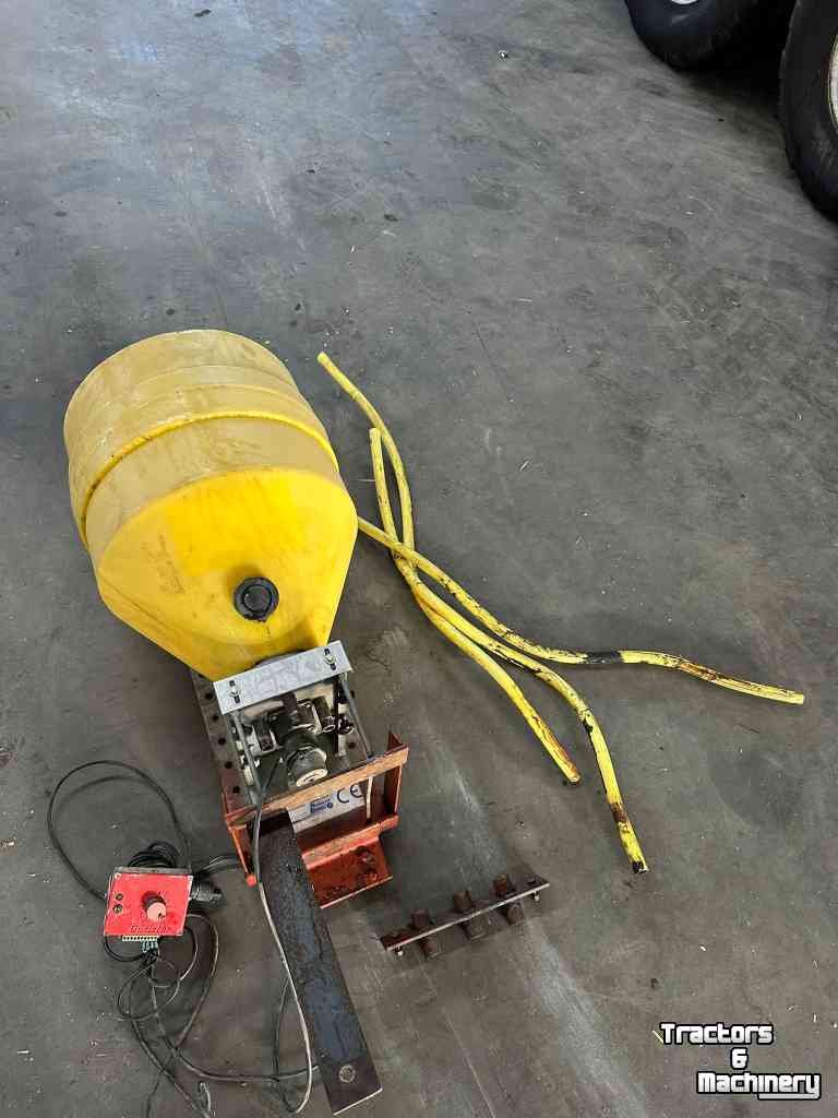 Autres matériel et accessoires de prairie  Kuiltoegmiddel dispenser  Verdeler