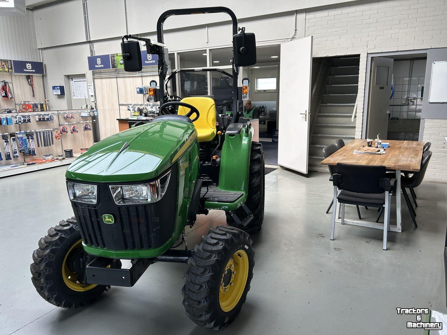Tracteur pour vignes et vergers John Deere 3038E