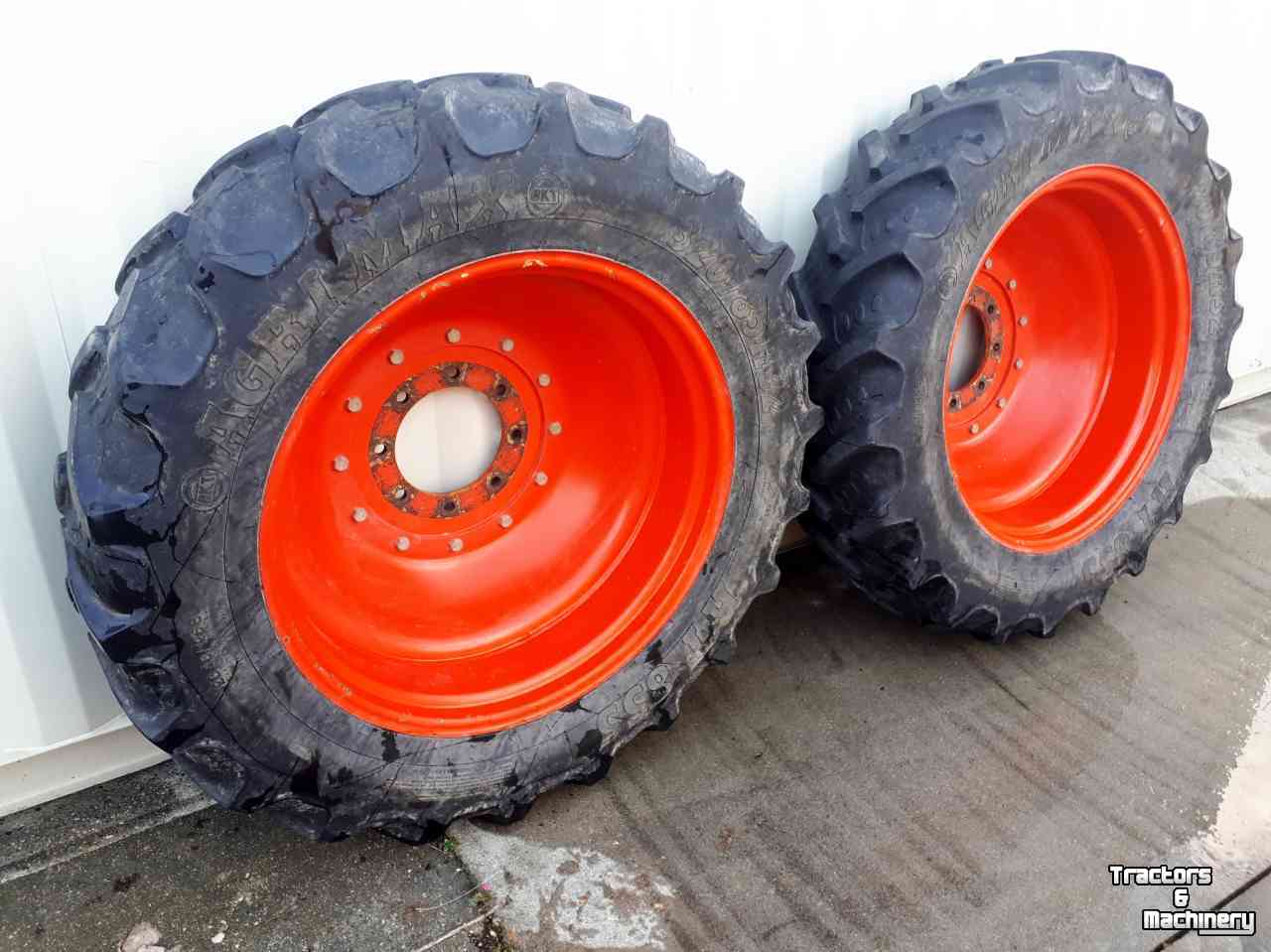 Roues, Pneus, Jantes, Barillets Jumelage Good Year 270/85R50 en 320/85R32