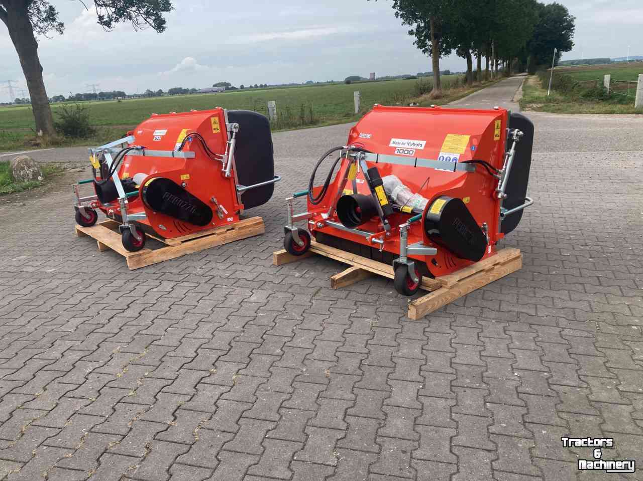 Aérateur de gazon Kubota Koala  1000 klepelmaaiers verticuteermachine leverbaar; 1000, 1200,1600