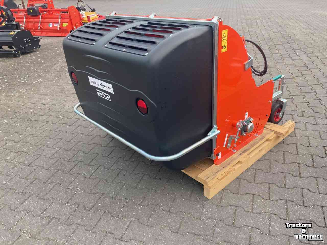 Aérateur de gazon Kubota Koala  1000 klepelmaaiers verticuteermachine leverbaar; 1000, 1200,1600